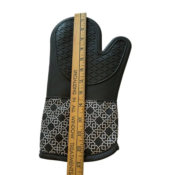 Silicone Shell Kitchen Oven Mitts Heat Resistant 500 Degrees Waterproof Set Gray - Picture 7 of 9